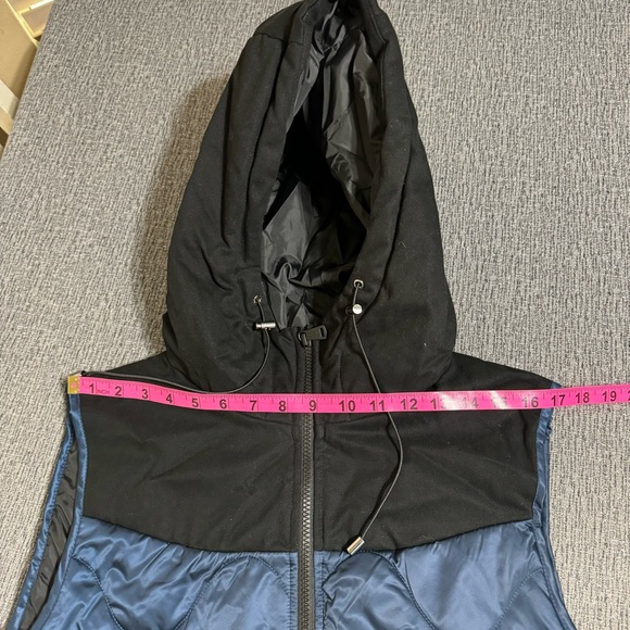 Bernardo Longline Quilted Mixed Media EcoPlume Vest - Picture 15 of 16